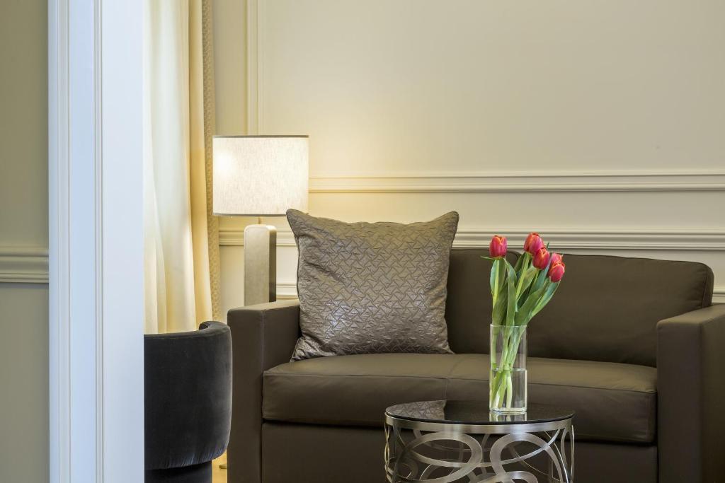 3 Sixty Hotel & Suites - 4