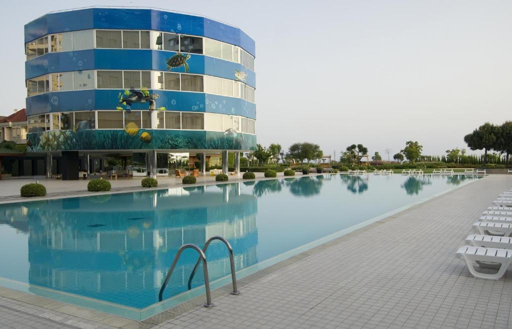 The swimming pool at or close to The Marmara Antalya