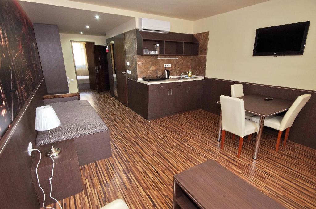 Telewizja i/lub zestaw kina domowego w obiekcie Corvin Apartman