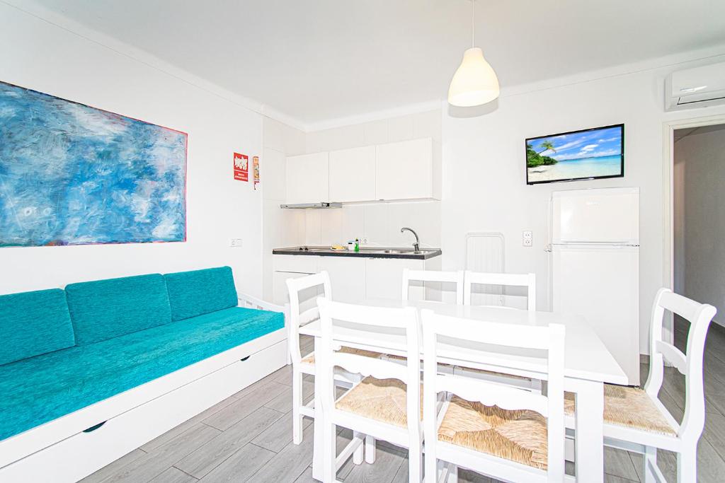 Kuchyňa alebo kuchynka v ubytovaní Apartamentos Falcó