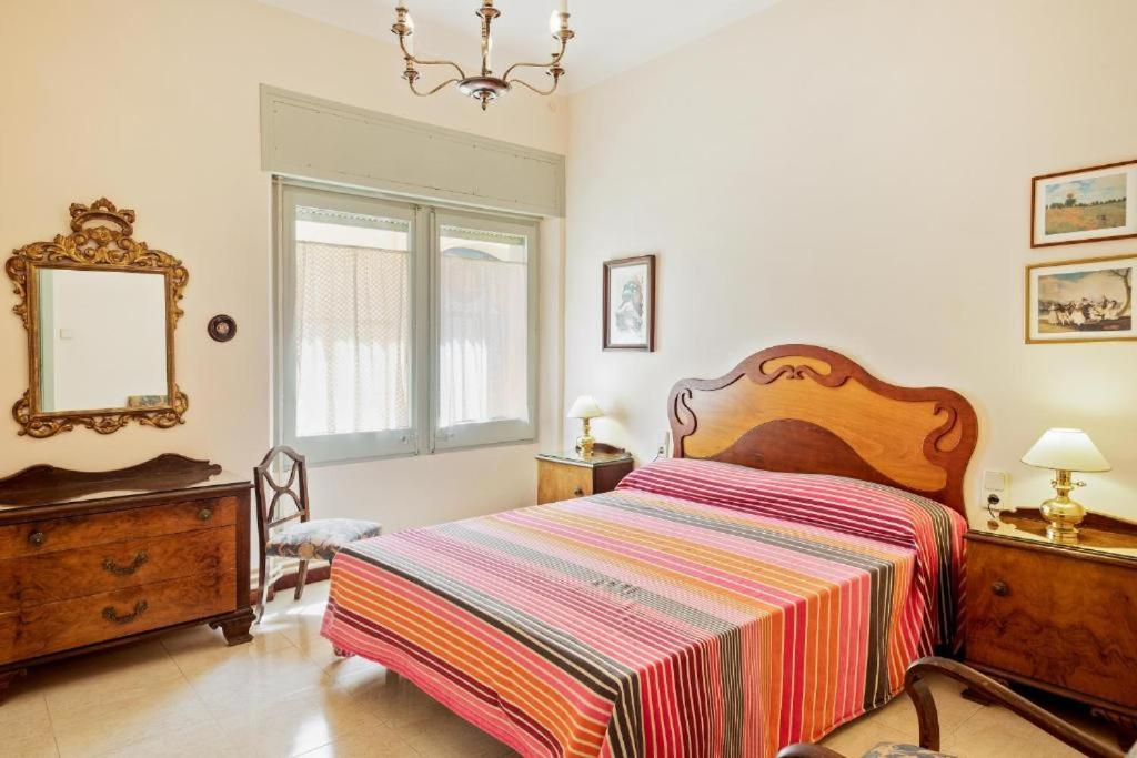 Posteľ alebo postele v izbe v ubytovaní Figueres Old town apartment