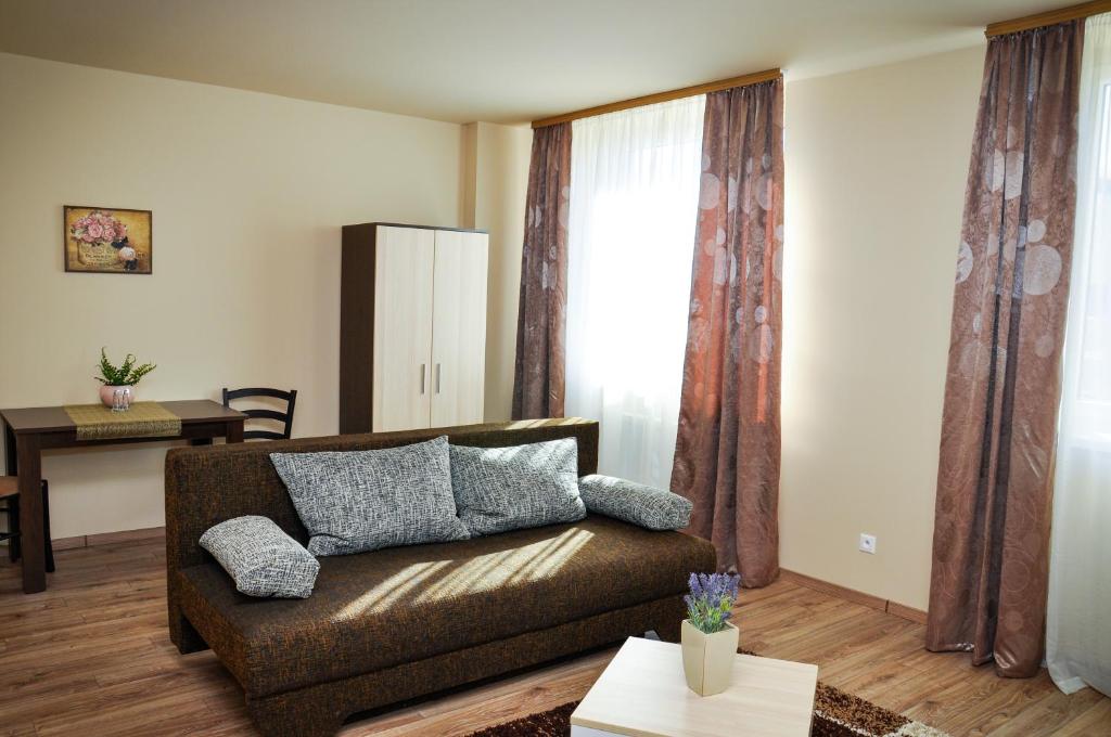 A seating area at Apartmany Fonte