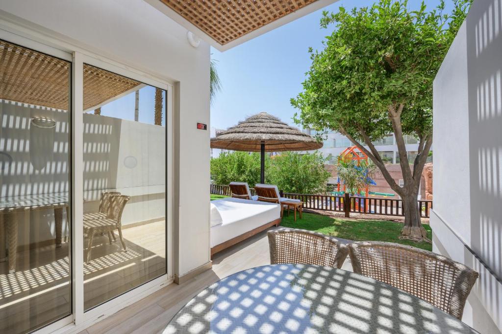 Balkón nebo terasa v ubytování Royal Garden by Isrotel Collection