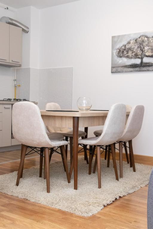Kuchyň nebo kuchyňský kout v ubytování Millennium Apartment
