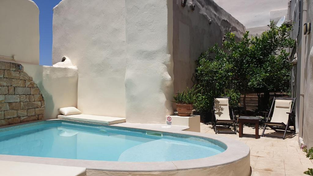 Basen w obiekcie Casa Sofia, By Hellocrete lub w pobliżu