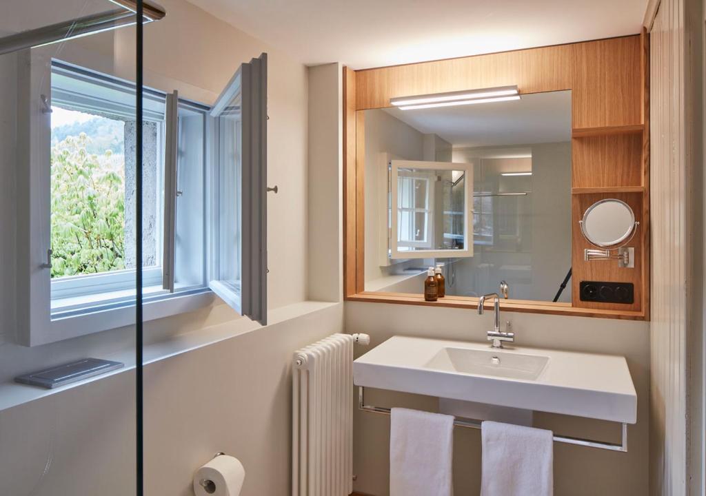 A bathroom at Hirschen Stammheim