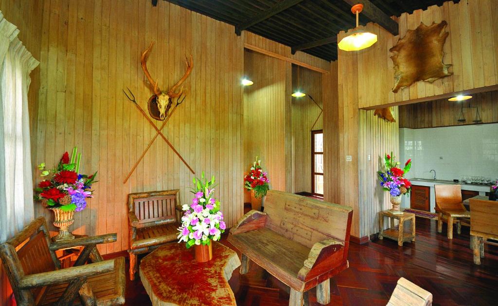 Posezení v ubytování KMA SHWE PYI BAGO Resort