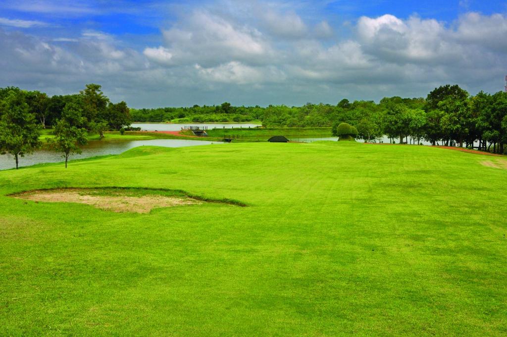 Golf v rezortu nebo okolí