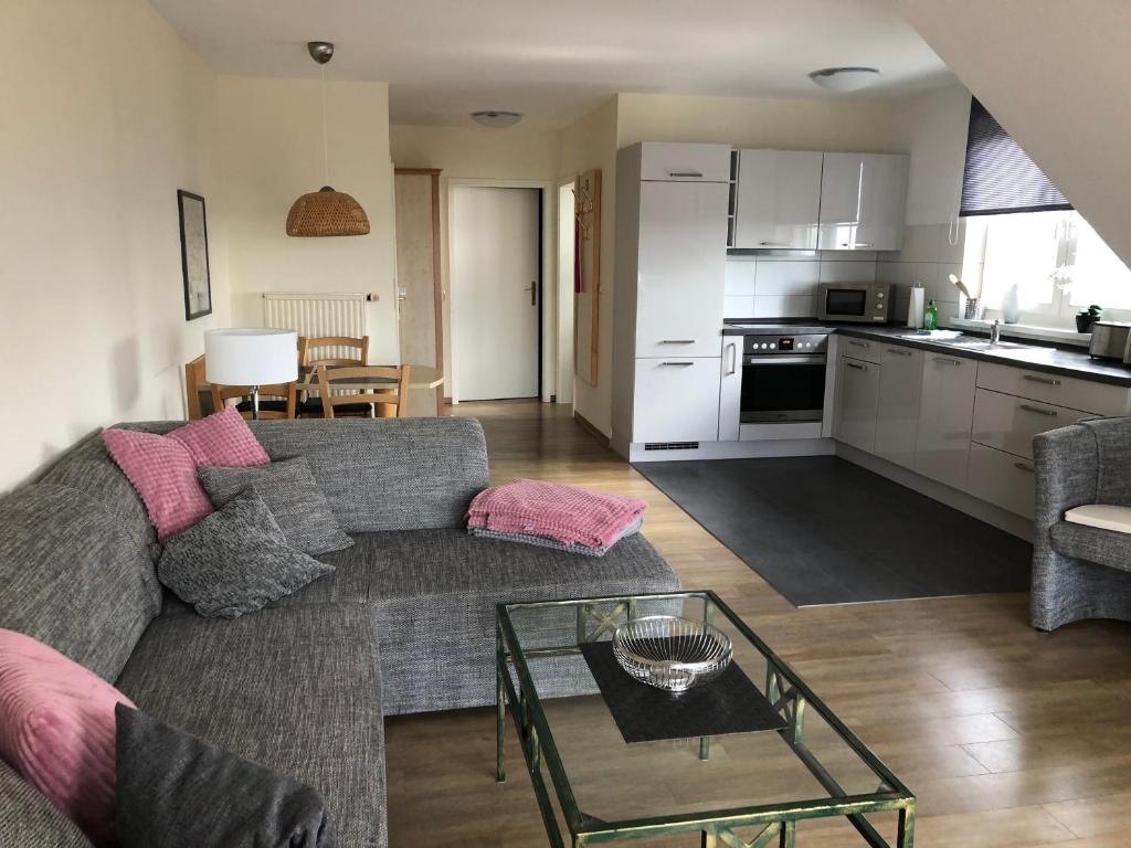 Kuchyň nebo kuchyňský kout v ubytování Ferienwohnung "Kranich" im Ferien-Resort Rügen