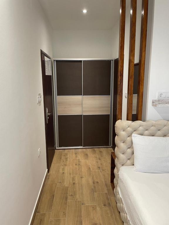 En eller flere senger på et rom på Villa i SPA Stević