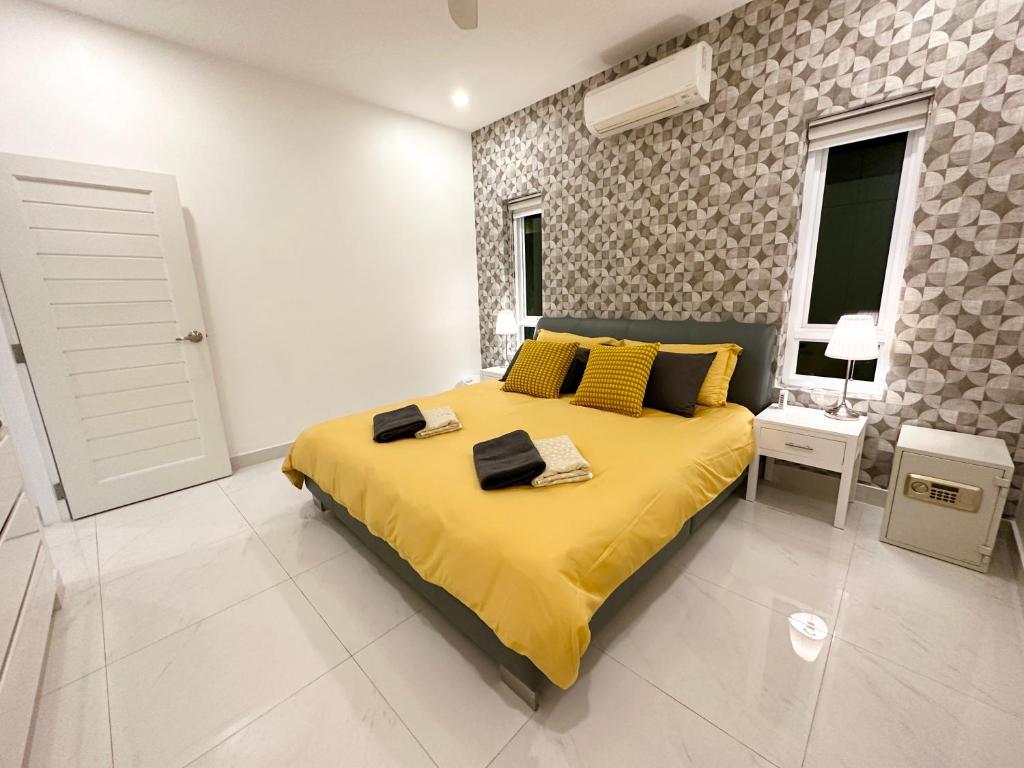 Postel nebo postele na pokoji v ubytování View Talay Villas - Luxury, 2 Bedroom - private pool villa, 500m from Jomtien beach - VTV 45
