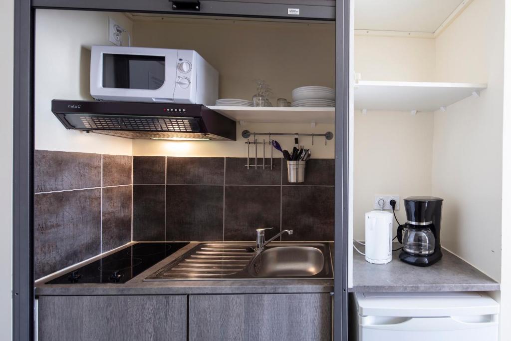 Hotel Les Rocailles - Habitación Doble Con Cocina Americana