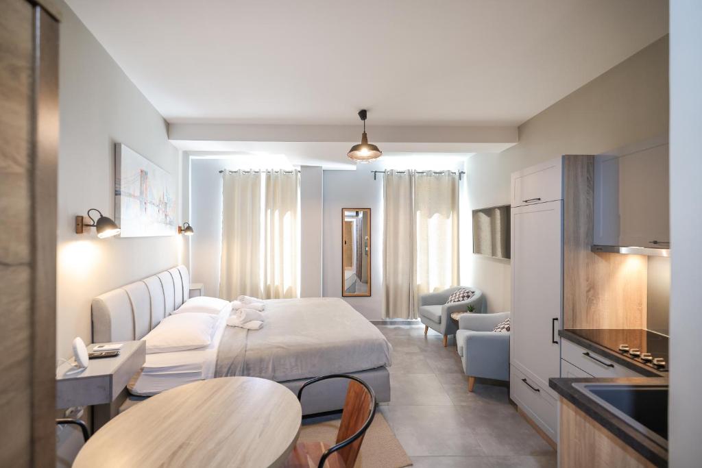 Elegance Studio Apartments - Superior Studio