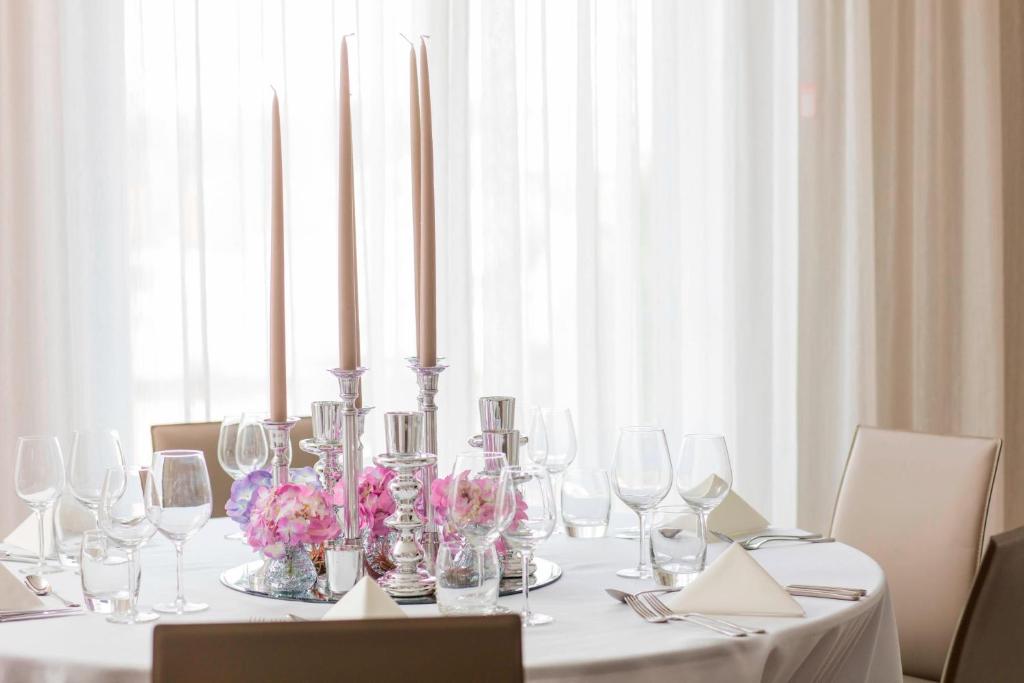 AC Hotel by Marriott Manchester Salford Quays - Resim 37