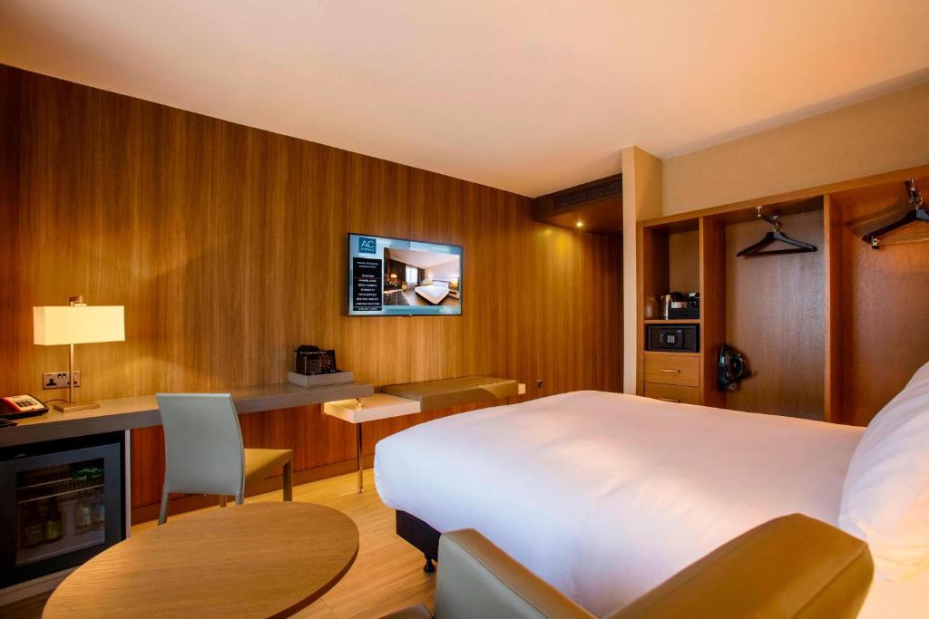 AC Hotel by Marriott Manchester Salford Quays - Resim 15