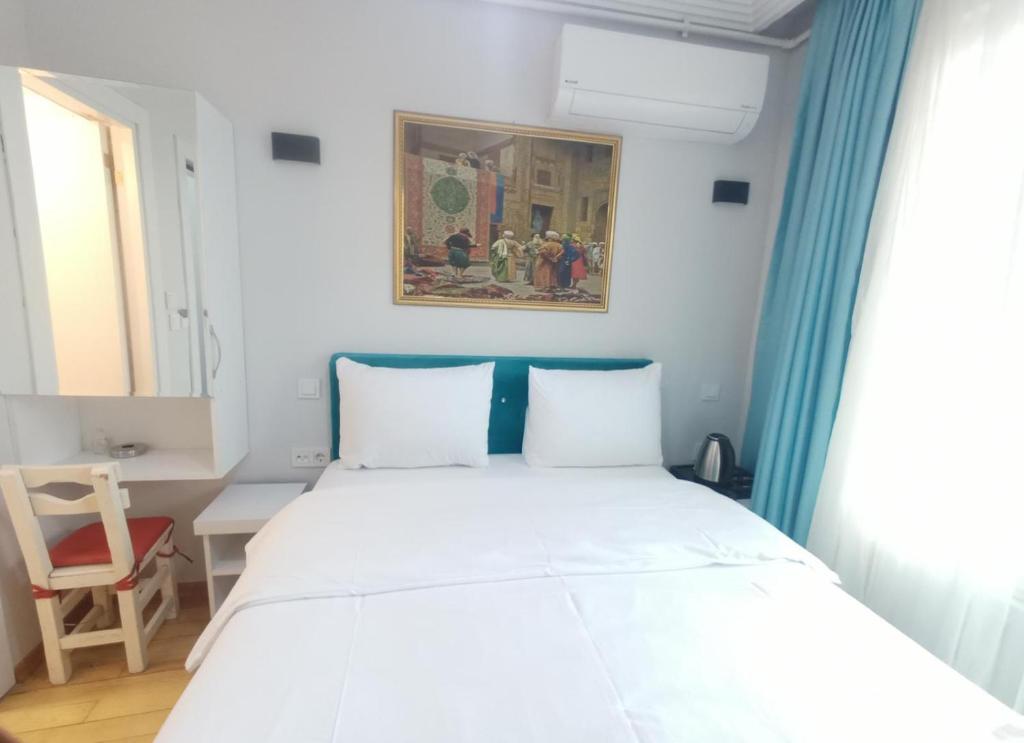 Buyukada Cinar Hotel - Doppelzimmer Mit Balkon