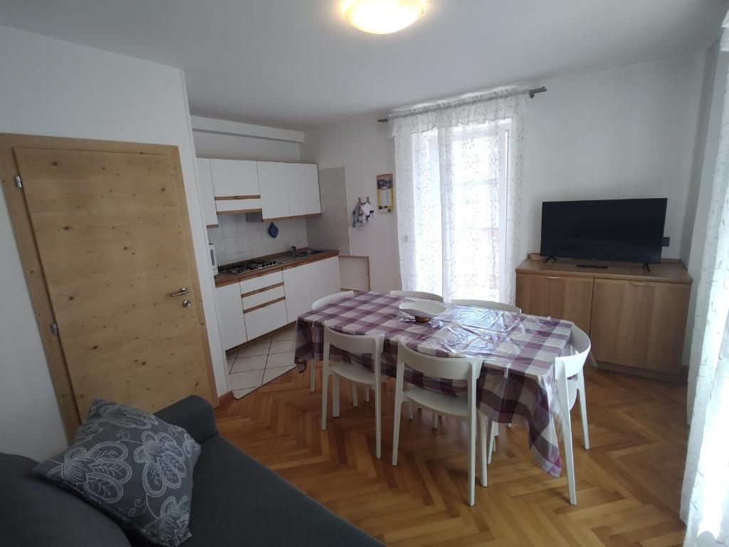 Kuchyň nebo kuchyňský kout v ubytování Residenza Arnica