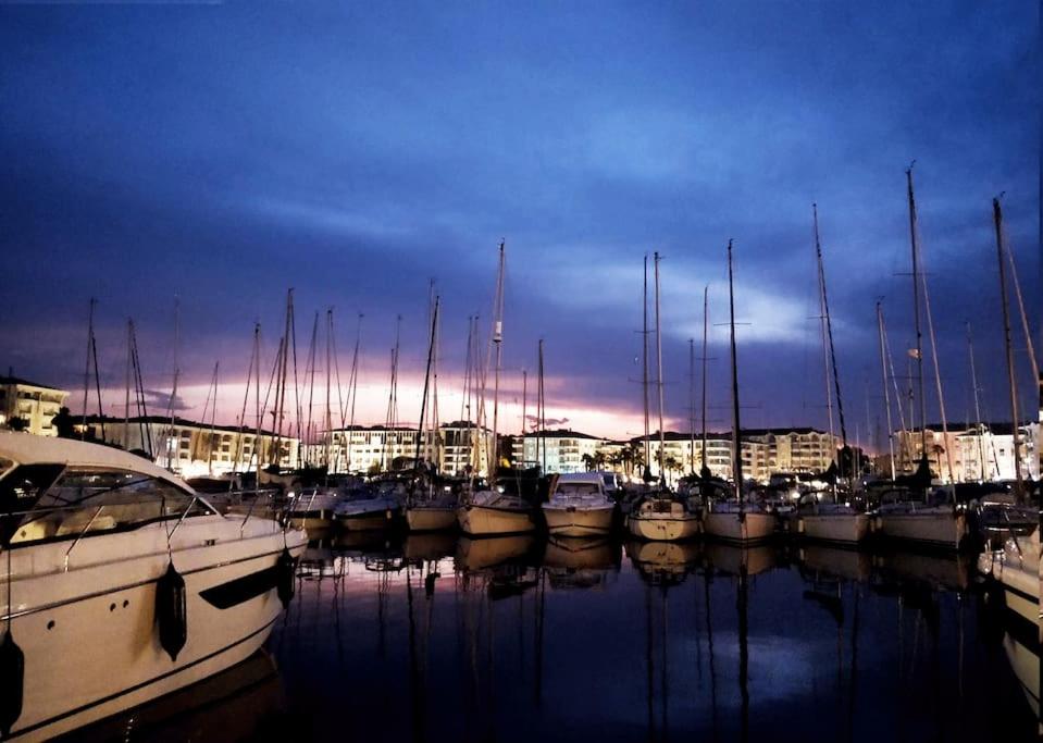Fotografia z galérie ubytovania FREJUS PLAGE magnifique studio tout comfort v destinácii Fréjus