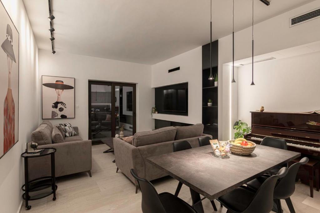 Posezení v ubytování Chania City Luxury Dreams Apartment in the Heart of Chania
