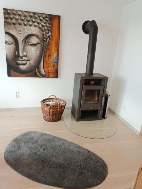 Fotografie z fotogalerie ubytování Große Auszeit Eifel mit Sauna, Kamin und Terrasse v destinaci Nettersheim