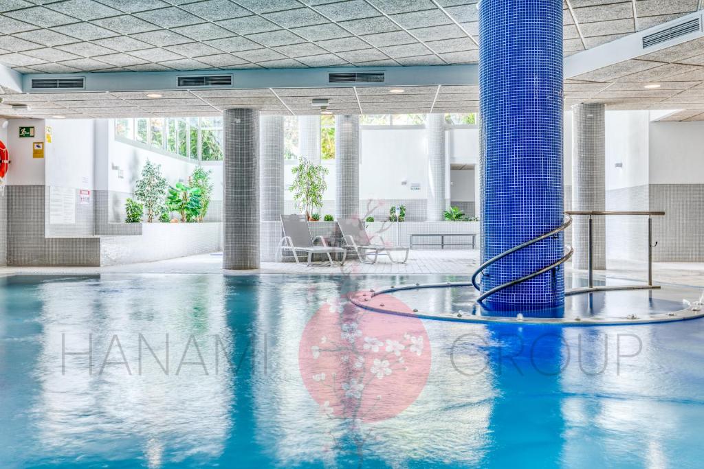 The swimming pool at or close to Hanami Bahia de la Plata Penthouse BDLP10A2A
