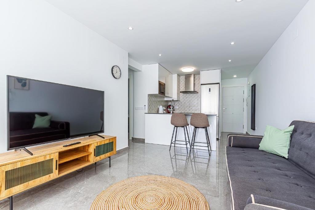 Кухня или мини-кухня в VIRGINIA Levante beach apartments
