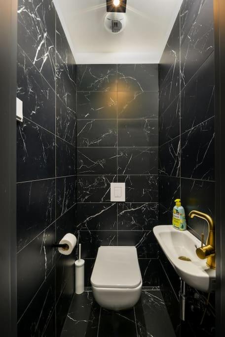 Kép 2Budapest Eye-FreeGym and Sauna Luxury Home szállásáról Budapesten a galériában