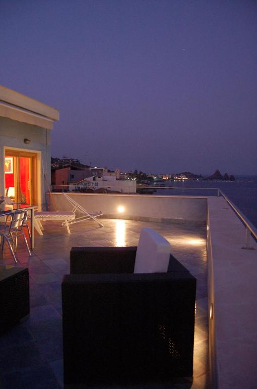hotel con terrazza sul mare