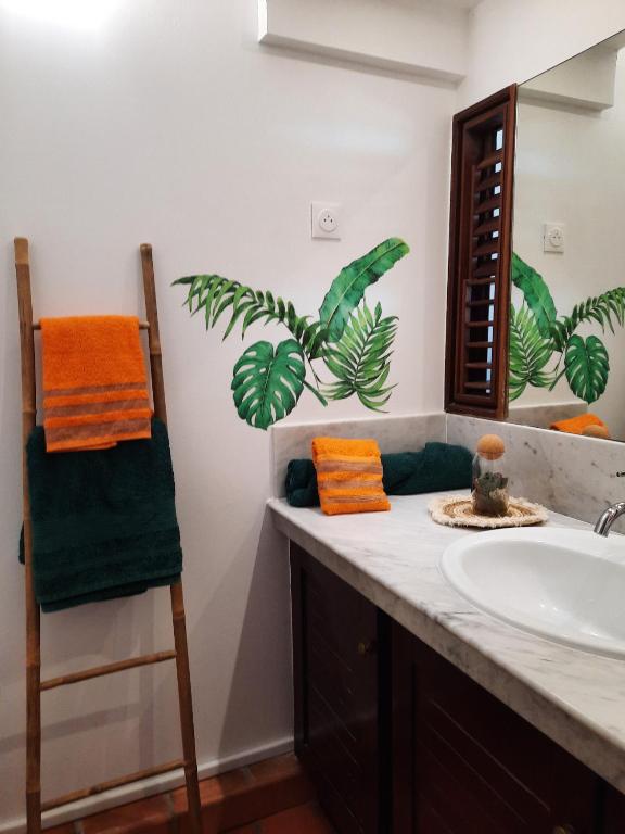 Posezení v ubytování Martinique La Trinité KAZAKASSY Studio plain-pied, fonctionnel et vue mer