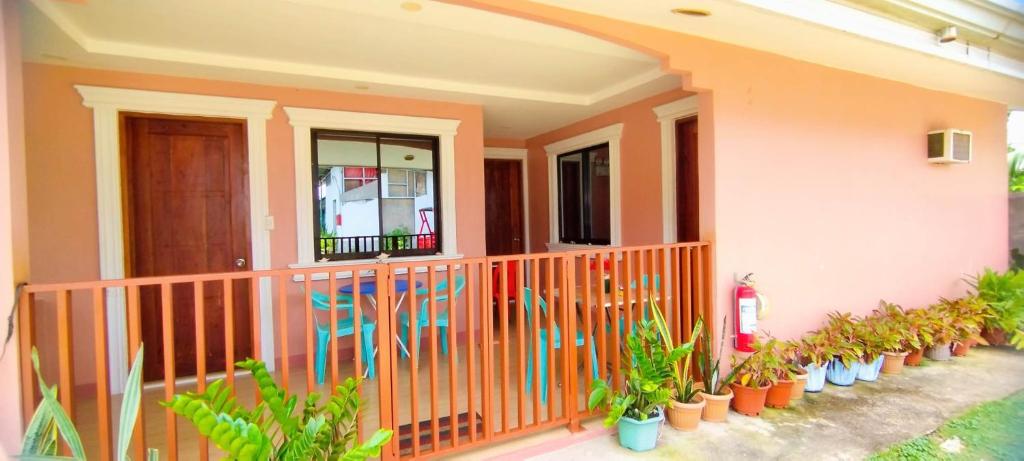 Rõdu või terrass majutusasutuses RNA Guesthouse