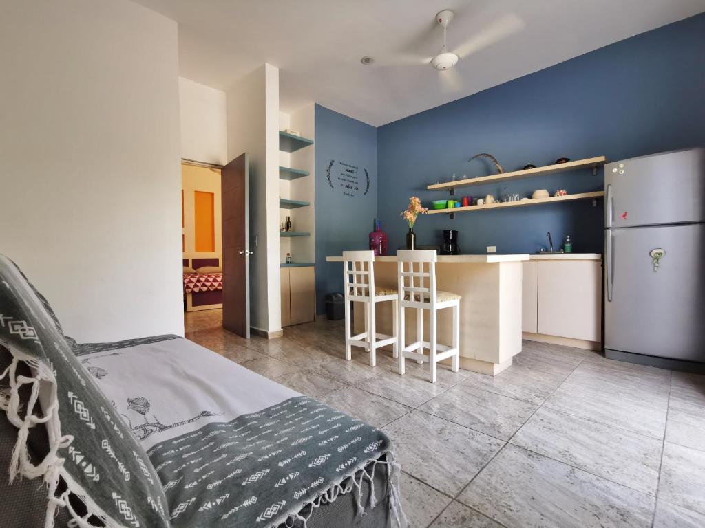 Kuchyň nebo kuchyňský kout v ubytování Hostel Humanity