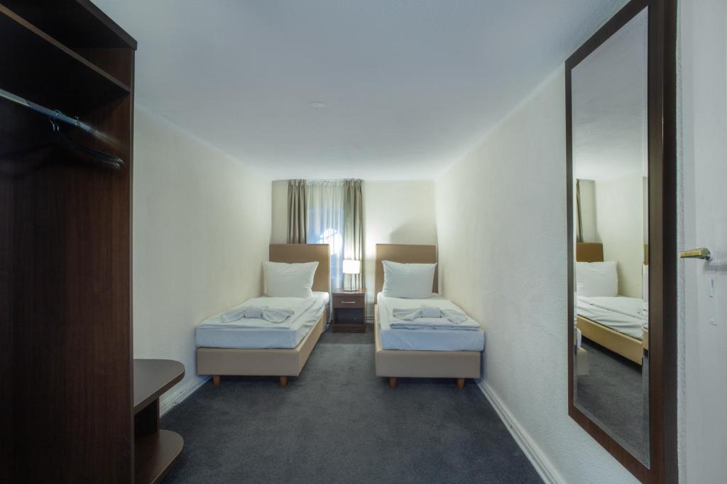 Hotel BELLEVUE am Kurfürstendamm - Resim 44