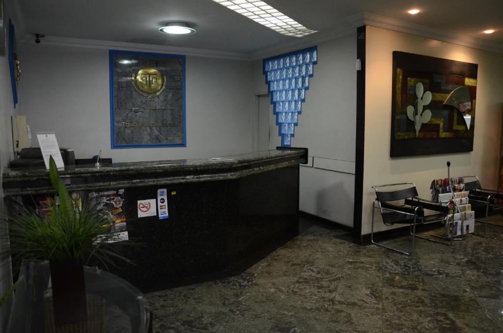  Titão Plaza Hotel