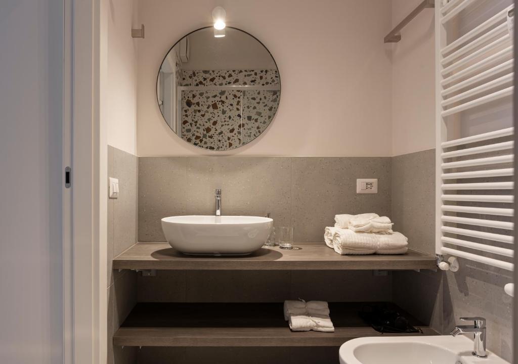 A bathroom at bilocale Aleardi