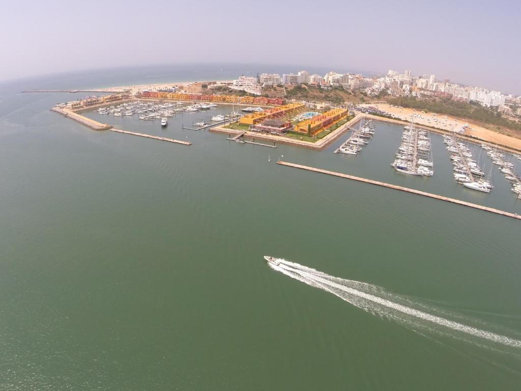 Een algemene foto of uitzicht op zee vanuit het hotel