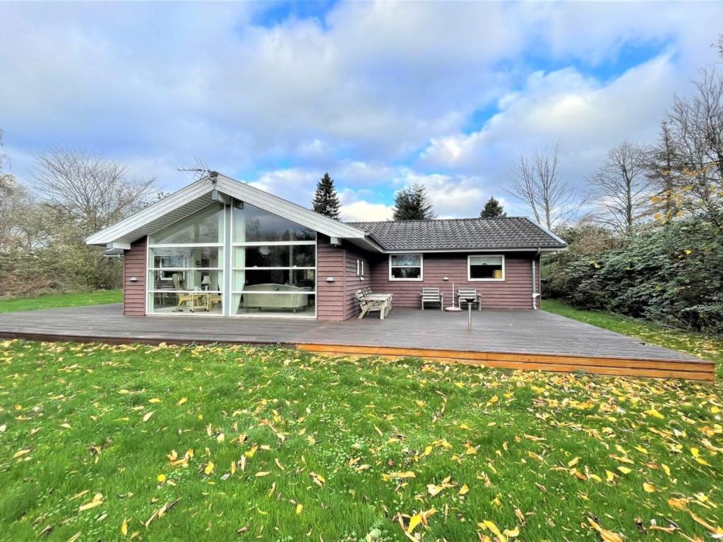 Casa con terraza y patio en Holiday Home Lauren - 200m to the inlet in Sealand by Interhome, en Holbæk