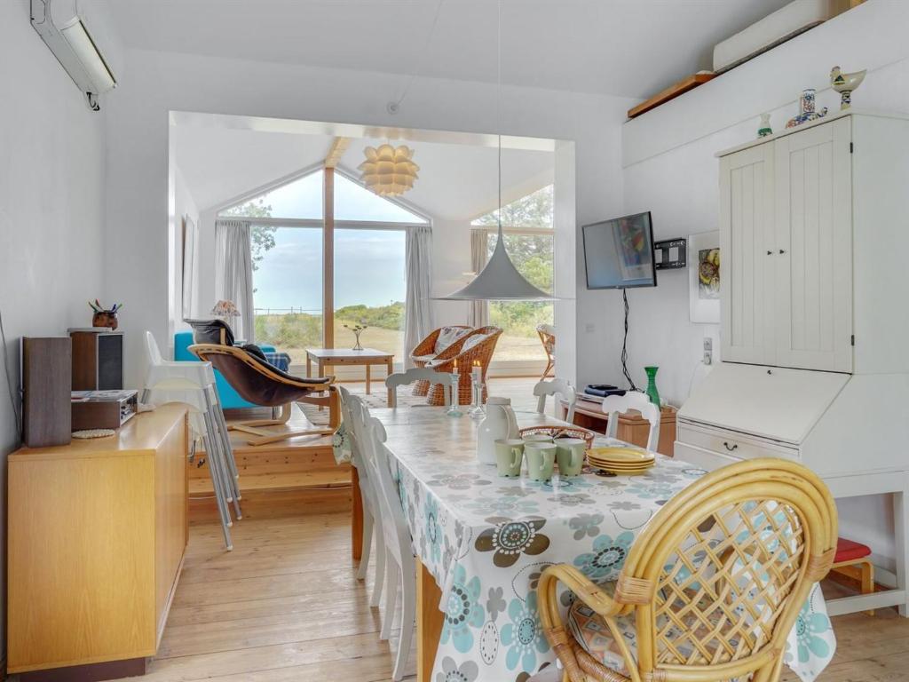 Kuchyň nebo kuchyňský kout v ubytování Holiday Home Carmen - 25m from the sea by Interhome