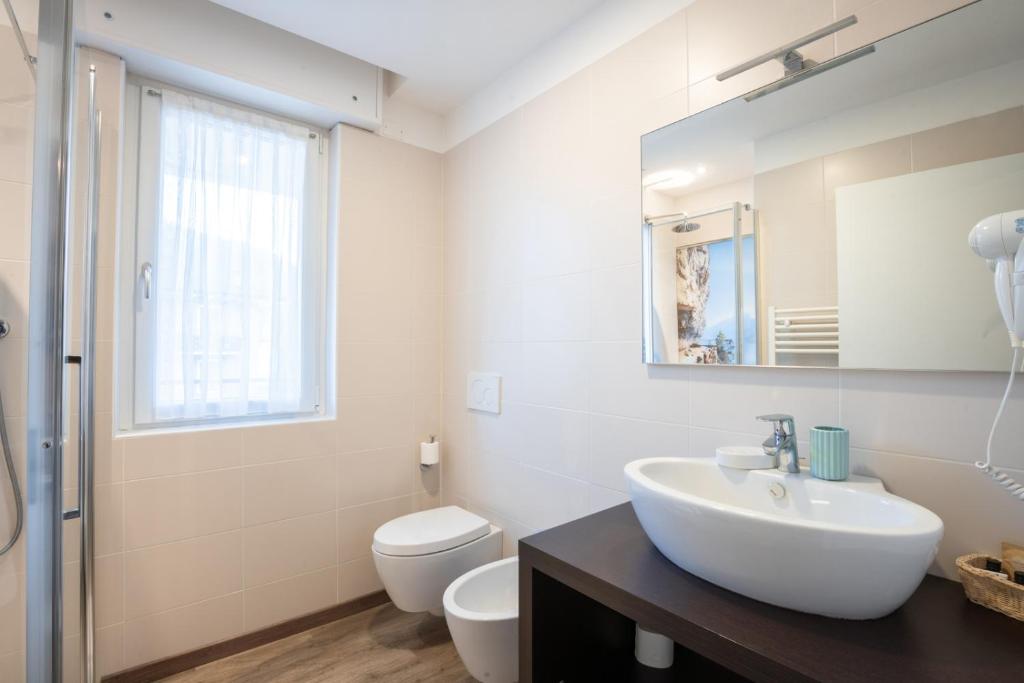 Łazienka w obiekcie Hotel Rolly