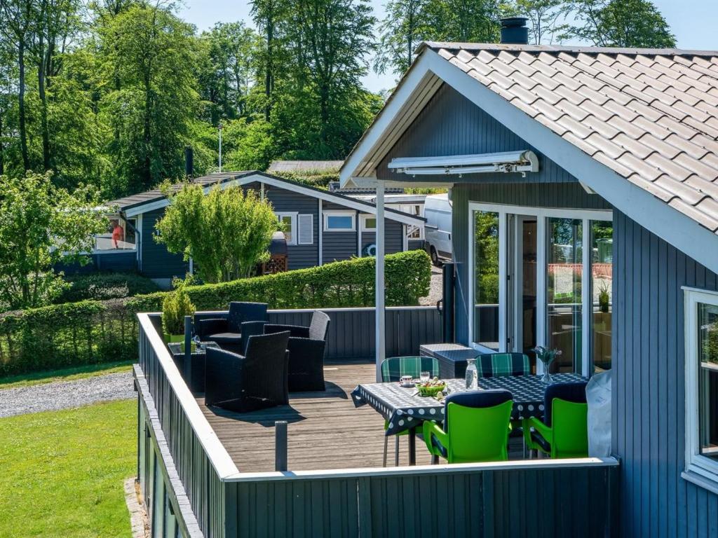 Zahrada ubytování Holiday Home Jenvold - 300m to the inlet by Interhome