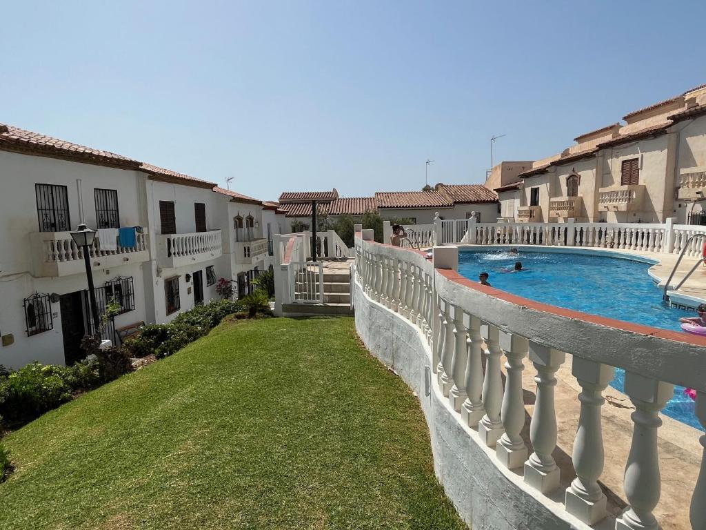 Bazén v ubytovaní Nerja Paradise Rentals - Villa Encanto alebo v jeho blízkosti
