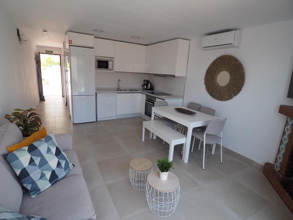 Kuchyňa alebo kuchynka v ubytovaní Nerja Paradise Rentals - Villa Encanto