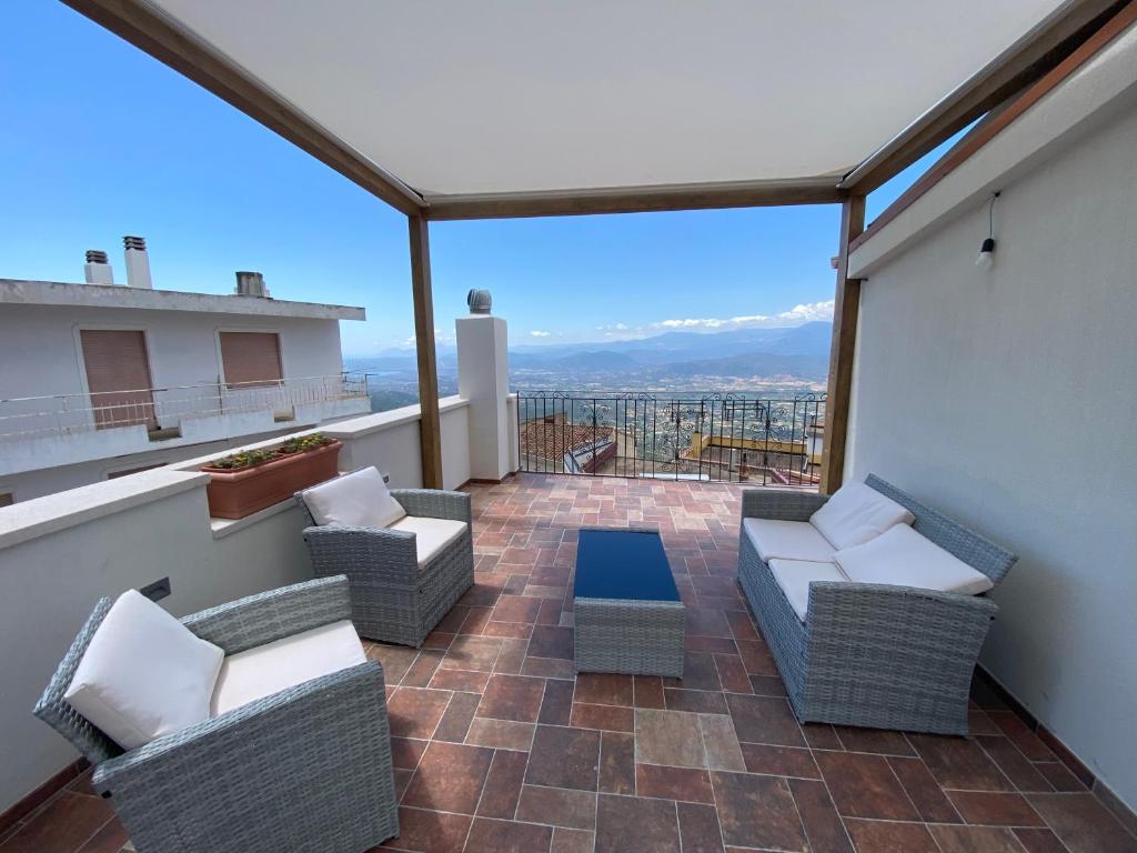 Fund'e monte a Baunei - Hotel Panoramico in Montagna