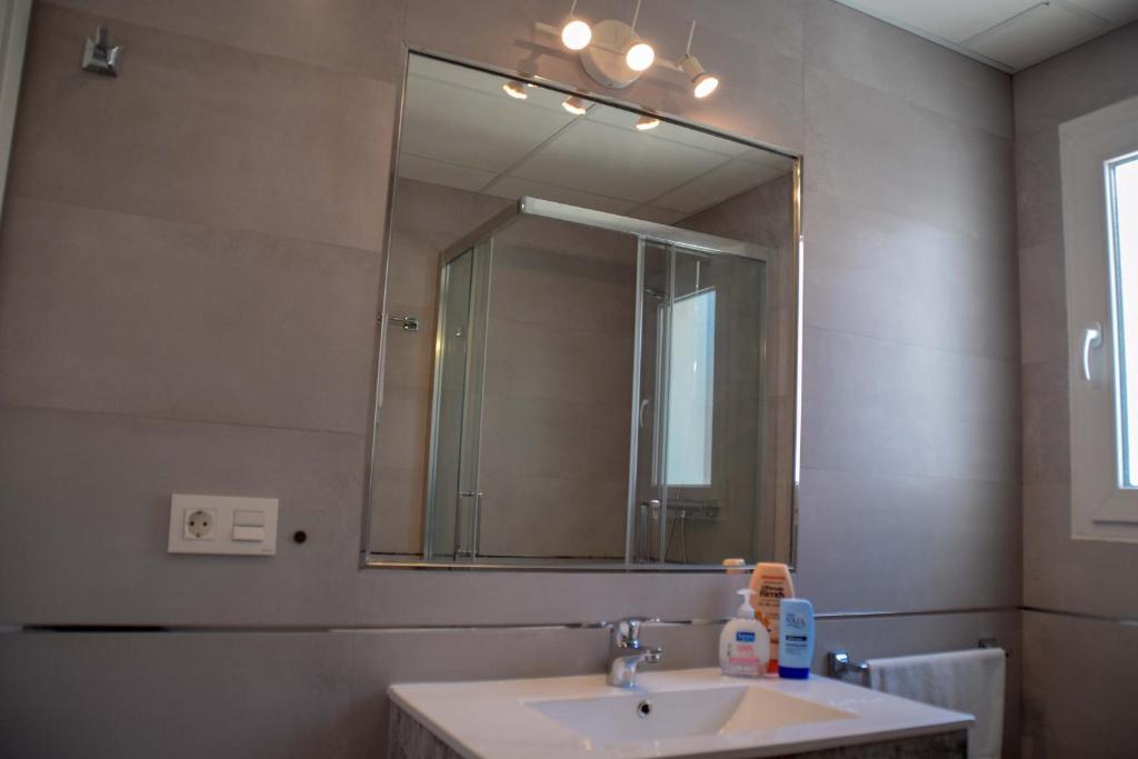 Łazienka w obiekcie Nerja Paradise Rentals - Villa Suero