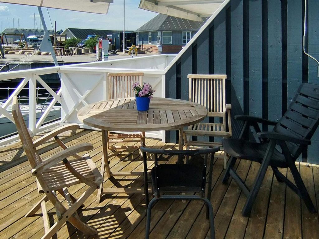 Balkón nebo terasa v ubytování Holiday Home Knud - 2m from the sea by Interhome