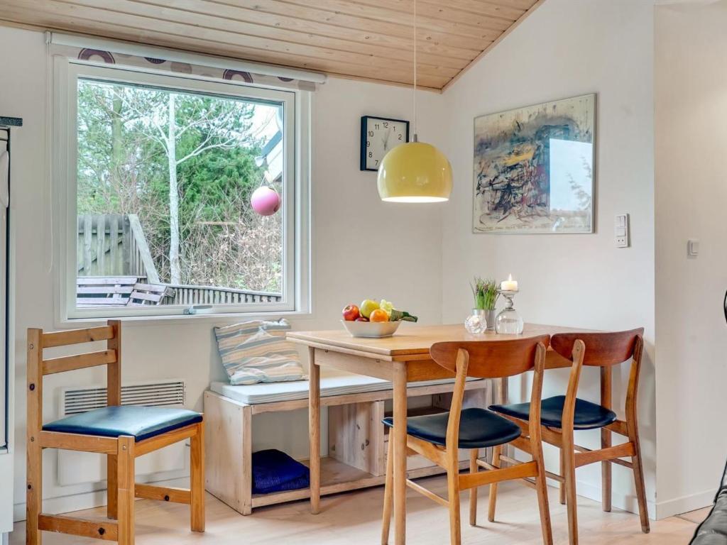 Posezení v ubytování Holiday Home Joosua - 400m from the sea by Interhome