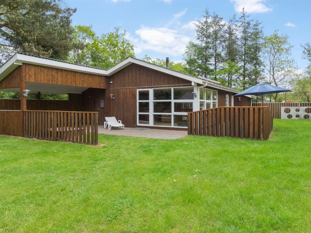 Zahrada ubytování Holiday Home Blazo - 400m from the sea by Interhome