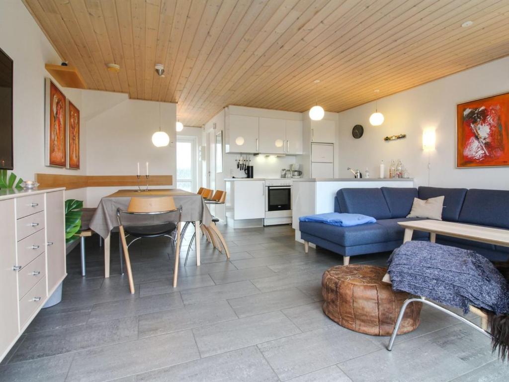 Kuchyň nebo kuchyňský kout v ubytování Apartment Hariett - 900m from the sea by Interhome