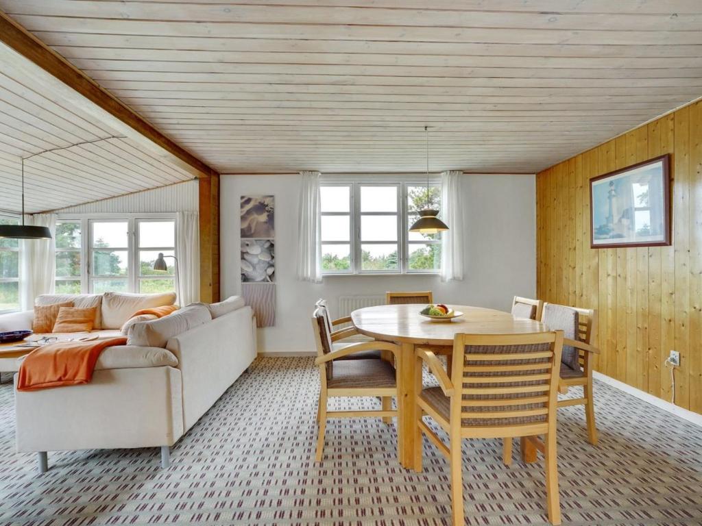 Posezení v ubytování Holiday Home Githa - 100m to the inlet by Interhome
