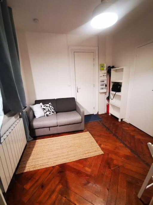 Fotografia z galérie ubytovania Proche gare - petit studio cosy v destinácii Rouen
