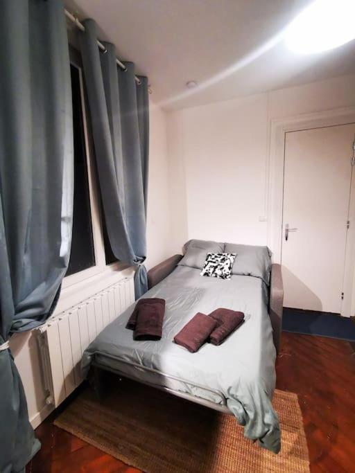 Fotografia z galérie ubytovania Proche gare - petit studio cosy v destinácii Rouen